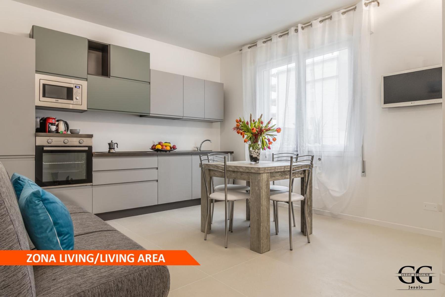 Gigi House -Appartamento Piazza Mazzini- 200M Dal Mare リド・ディ・イエゾロ エクステリア 写真